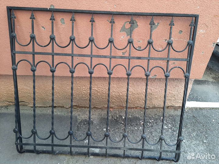 Решетка металлическая оконная