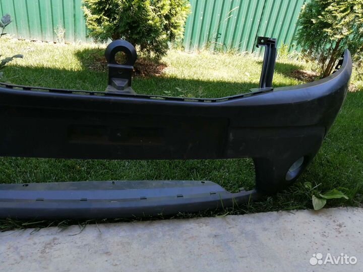 Бампер на Renault sandero 2 передний