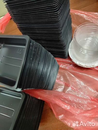 Палочки для суши и бесплатно емкости