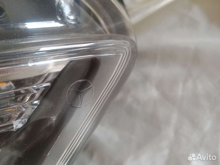 Фара правая на Мерседес ML-166