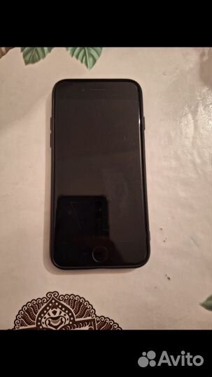 iPhone SE (2020), 64 ГБ