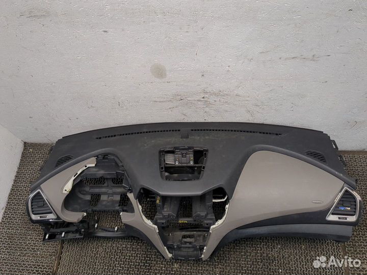 Панель передняя салона Hyundai Santa Fe, 2014