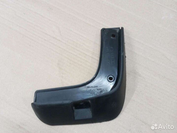 Брызговик задний правый Киа Церато 4