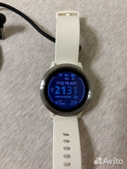Смарт-часы Garmin Vivoactive 3