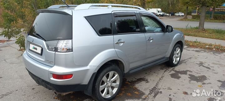 Mitsubishi Outlander 2.4 CVT, 2010, 201 460 км