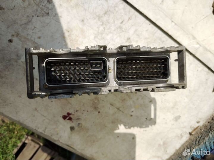 Блок управления двигателем Mercedes M104