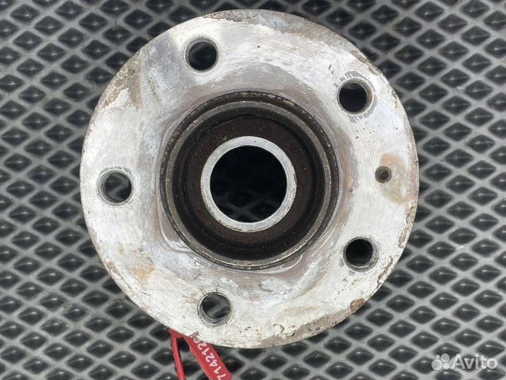 Ступица передняя Audi A8 D4/4H 2011