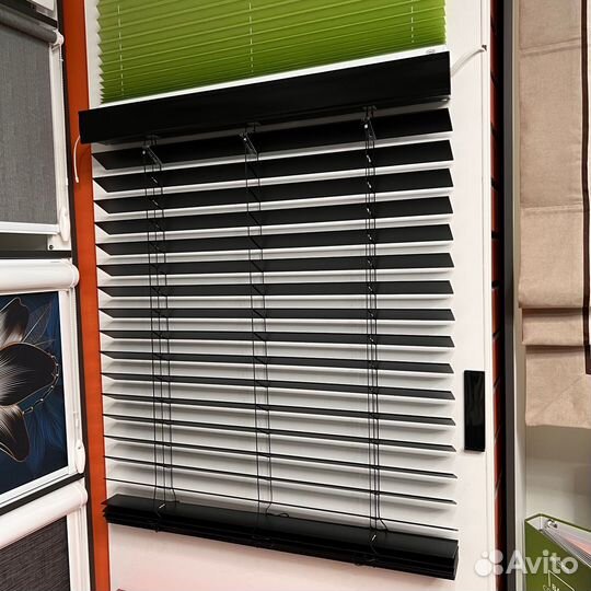 Горизонтальные жалюзи из дерева