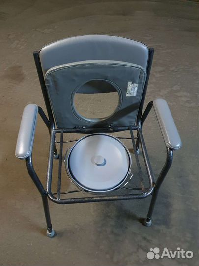 Стул санитарный