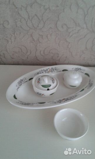 Набор столовой посуды завода им.М.И.Калинина(зик)