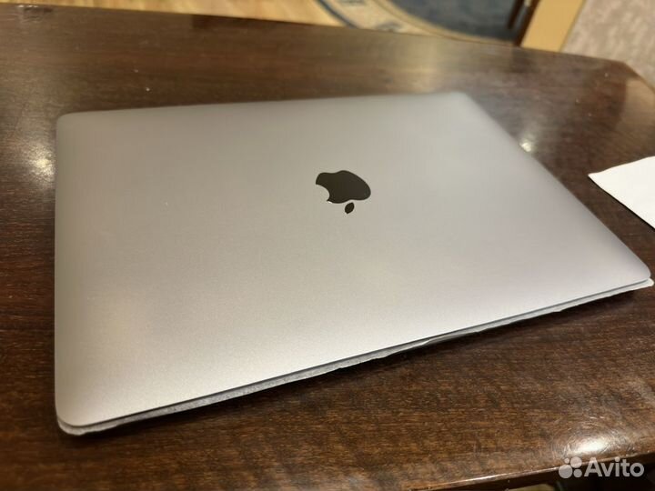 Macbook pro 13 2019 touch bar