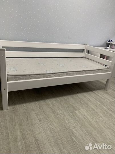 Детская кровать с матрасом бу