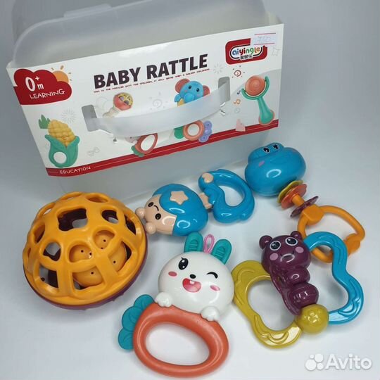 Чемоданчик с погремушками