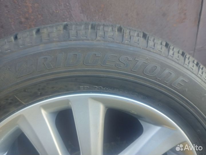 Bridgestone Blizzak VRX 205/60 R16