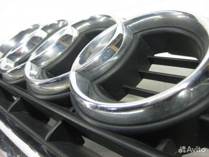 Решетка радиатора Audi A6 1.9 2000