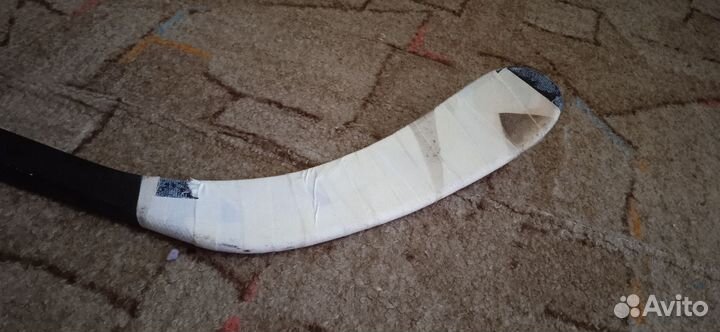 Клюшка для хоккея с шайбой. Дерево