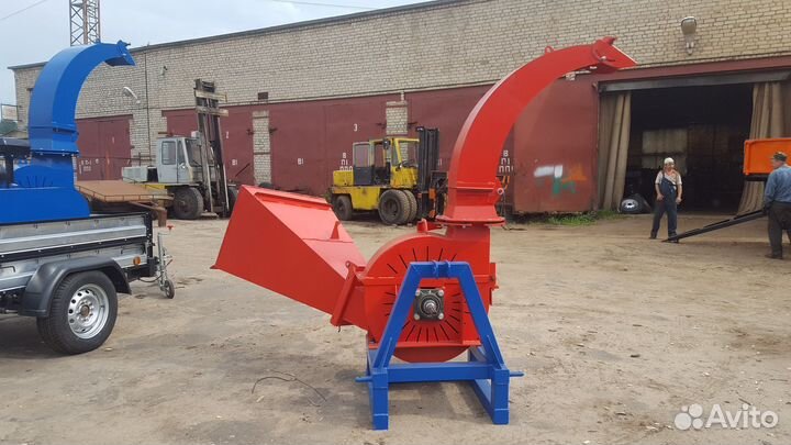 Измельчитель веток дерева С52ивн200