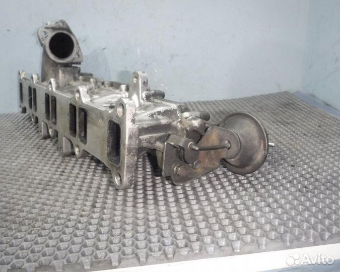 Mitsubishi Pajero 4 Коллектор впускной