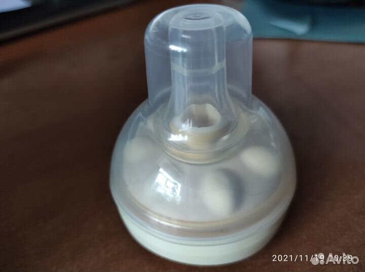 Молокоотсос medela ручной