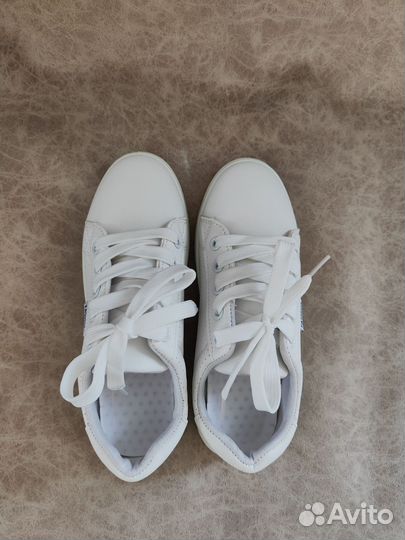 Полуботинки для девочки 34 размер новые