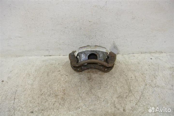 Суппорт передний правый Kia Sportage 2010-2015