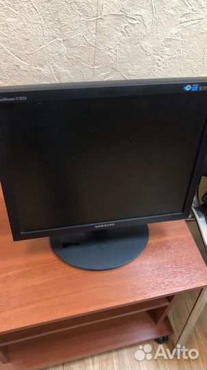 Монитор Samsung