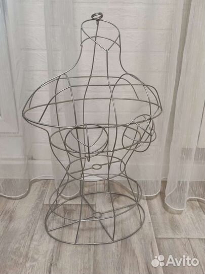 Железный торс для интерьера loft