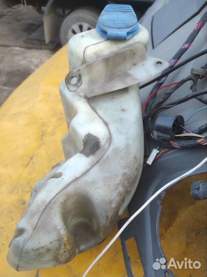 Бачок омывателя Ауди а6с5