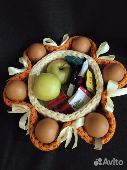 Вязанная декоративная корзина