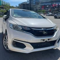 Honda Fit 1.3 CVT, 2017, 65 000 км, с пробегом, цена 1 300 000 руб.