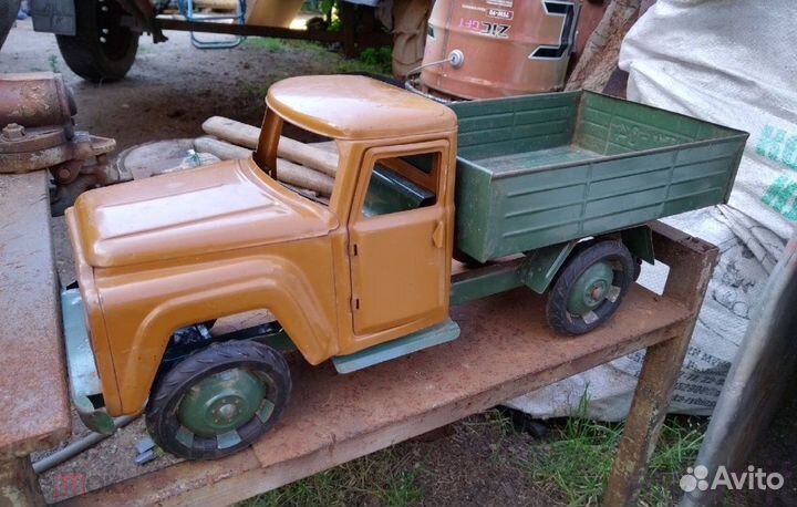 Игрушка СССР Уралец лтз Запорожец колеса
