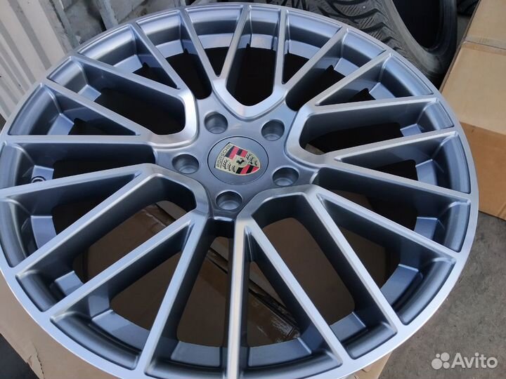 Диски на Porsche r20 new