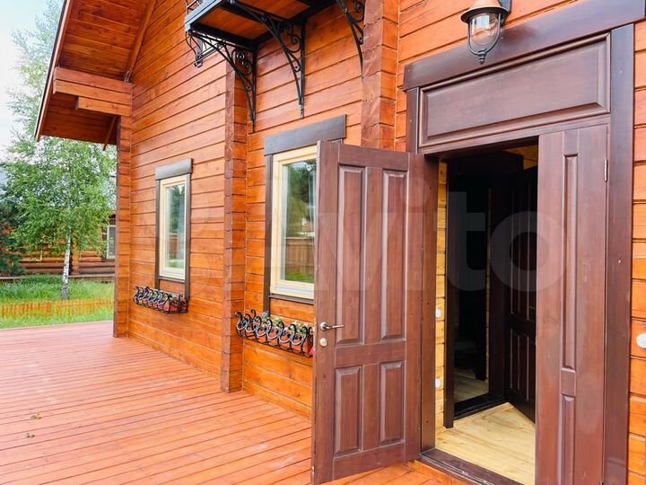 Дом 155,7 м² на участке 9,5 сот.