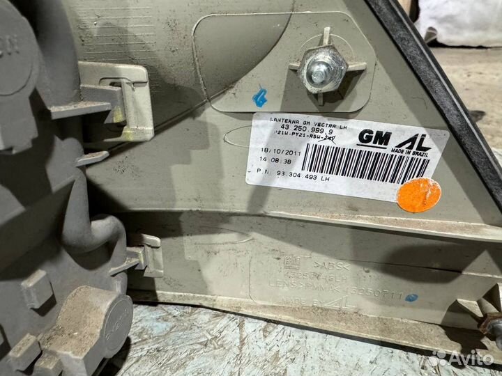 Задний правый фонарь opel астра н седан