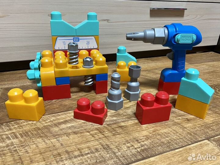 Конструктор mega bloks «строитель с дрелью»