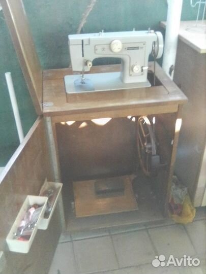 Швейная машина Подольск ножная
