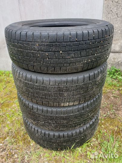 Goform W705 235/60 R18