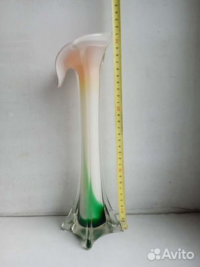 Ваза стеклянная цветок