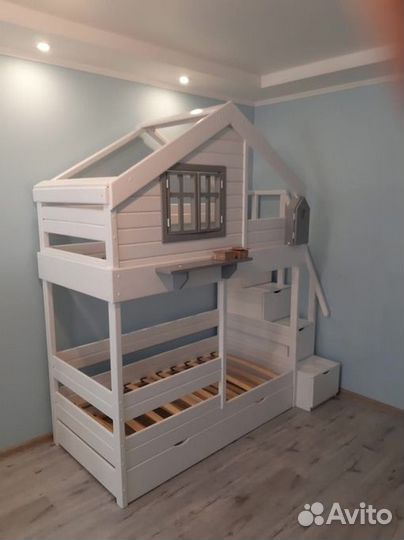 Кровать Домик 2-х русный лестница комод с матрасом