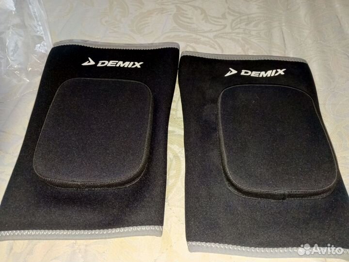 Наколенники demix, размер S