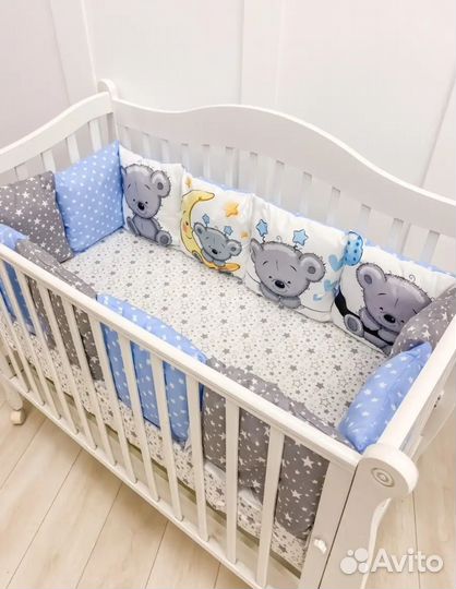 Комплект бортиков в детскую кроватку