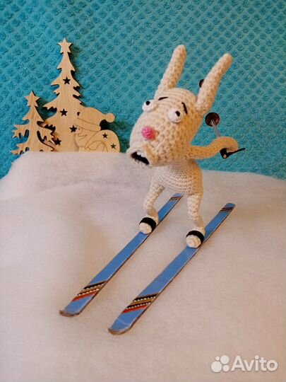 Зайка на санках