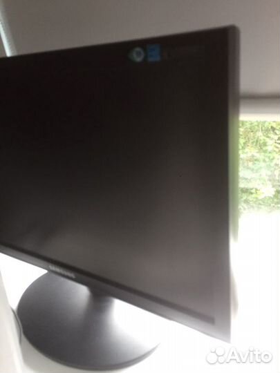 Монитор samsung