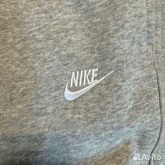 Серые спортивные штаны nike