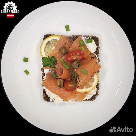 Доставка скандинавской еды - смёрреброды и торты