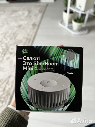 Сбер салют колонка