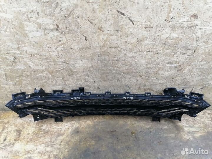 Решетка в бампер центральная ваз (LADA) xray