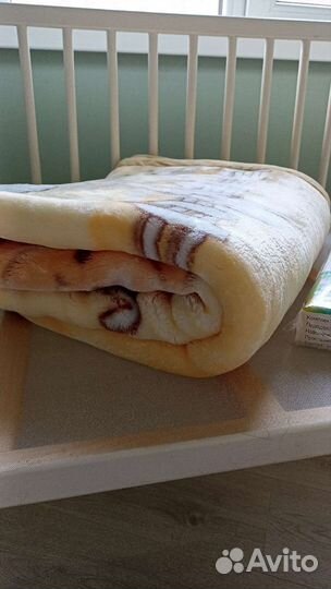 Комплект постельного + тёплый плед. Новое