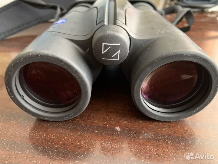 Бинокль carl zeiss victory 10x40 B T* P*