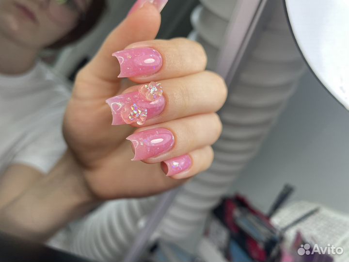 Маникюр педикюр